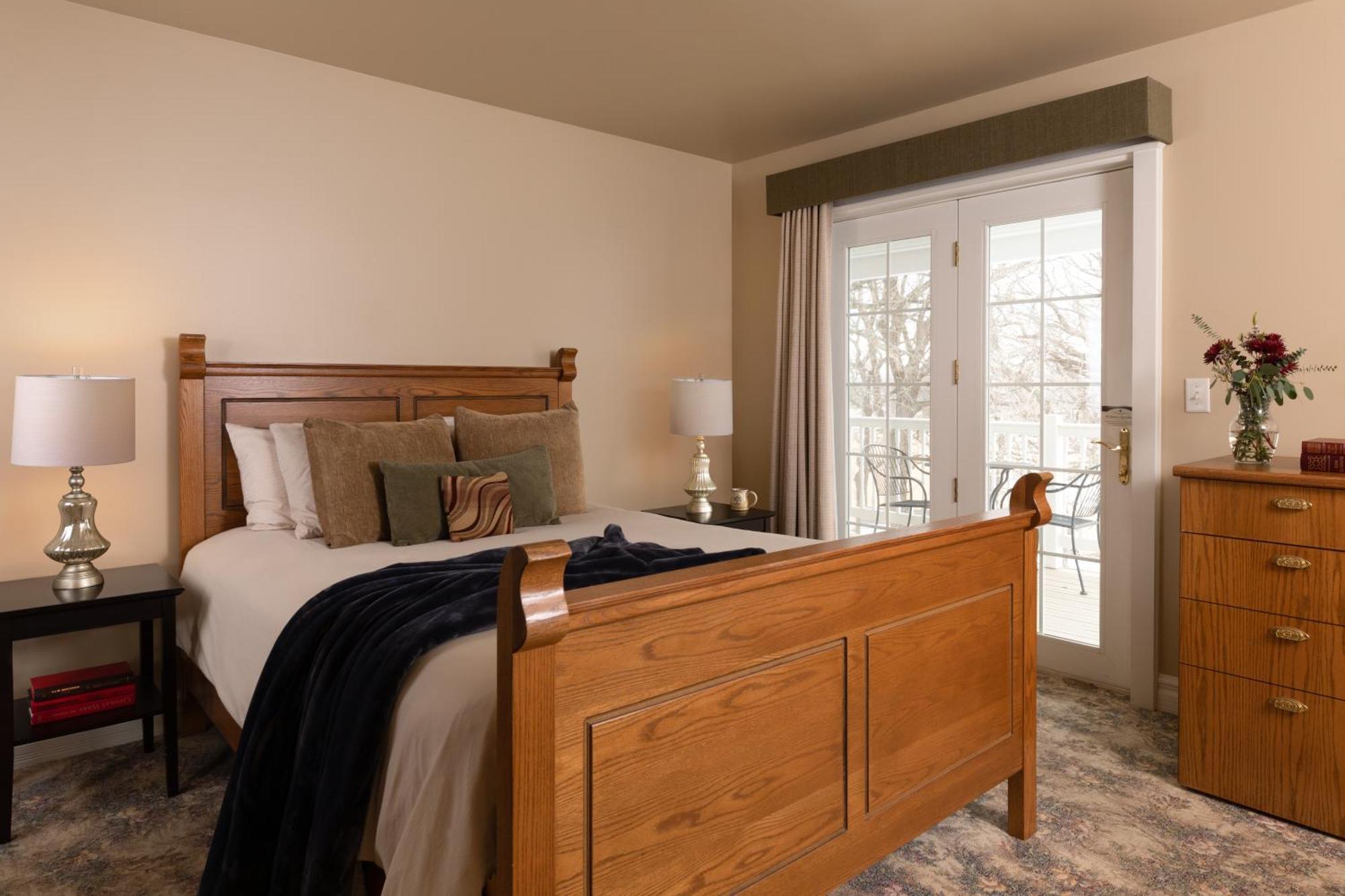 The Oakwood Inn Okoboji Buitenkant foto