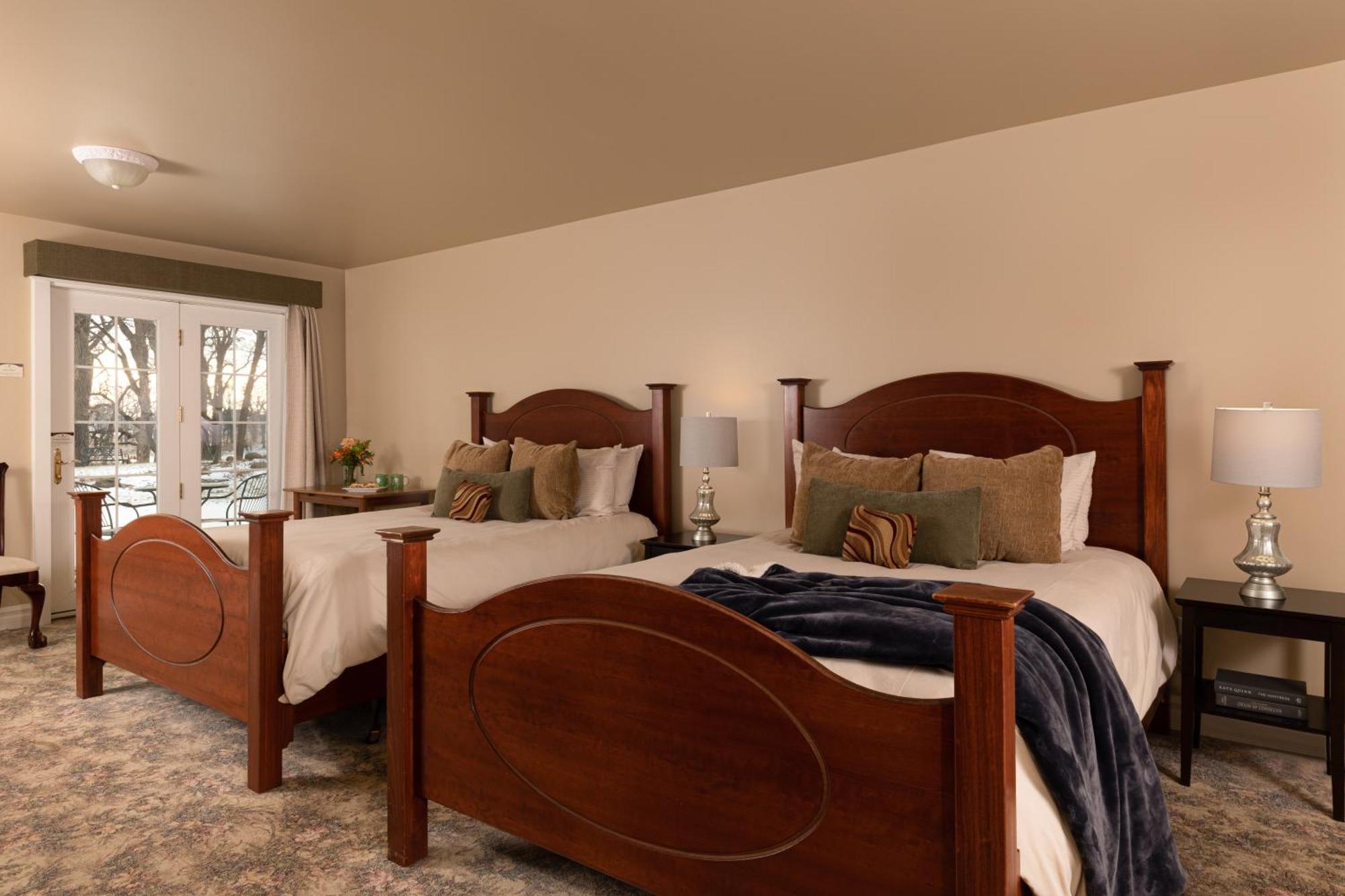 The Oakwood Inn Okoboji Buitenkant foto