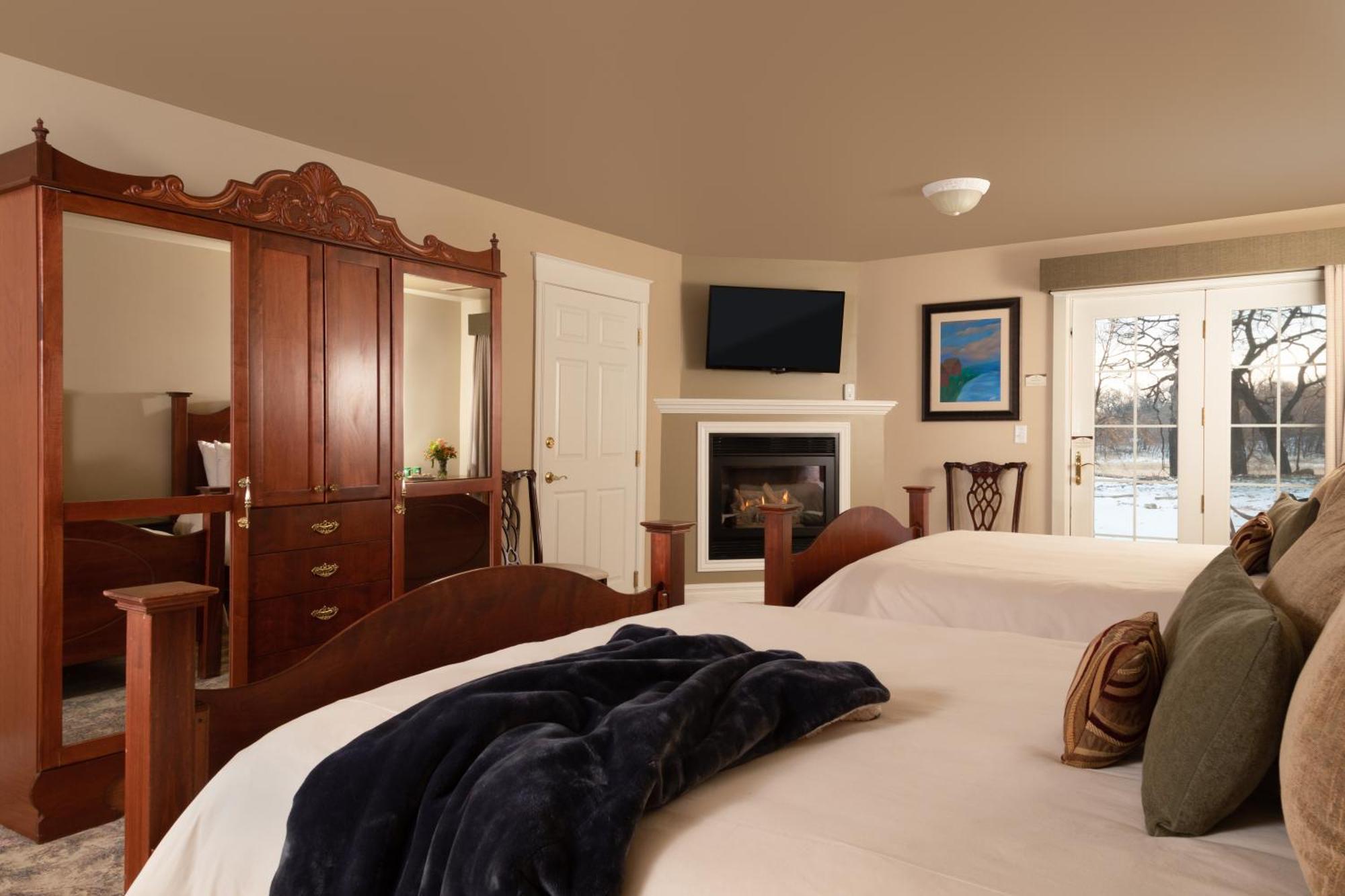 The Oakwood Inn Okoboji Buitenkant foto